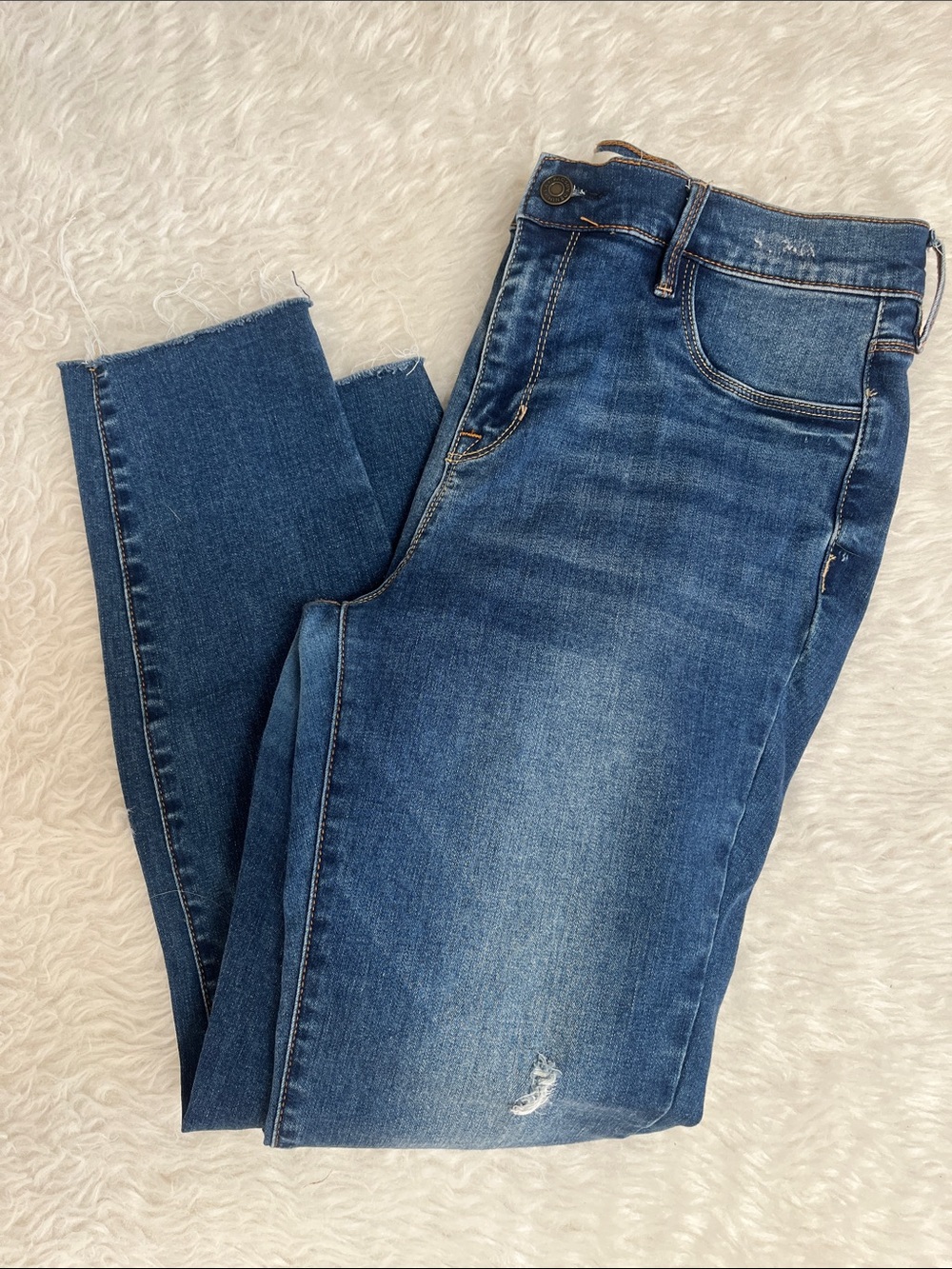 PacSun Women's Cropped Ankle Jeans in Medium Blue Wash